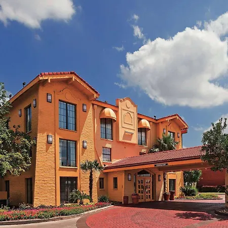 Hotel Super 8 By Wyndham San Antonio Near Seaworld Ingram Park